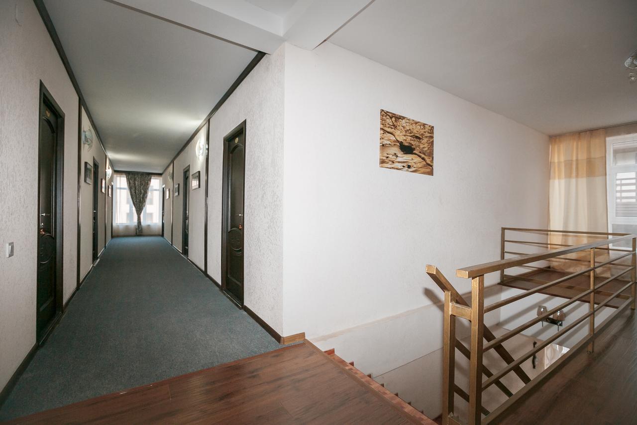 Evropa Hotel Bosteri ภายนอก รูปภาพ